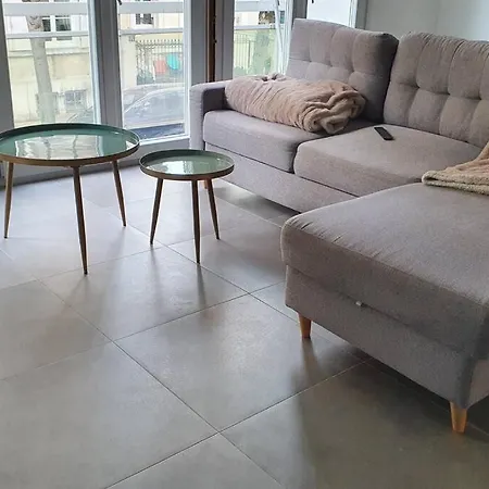 Logement Situe A 100m Des Thermes Plein Cv *